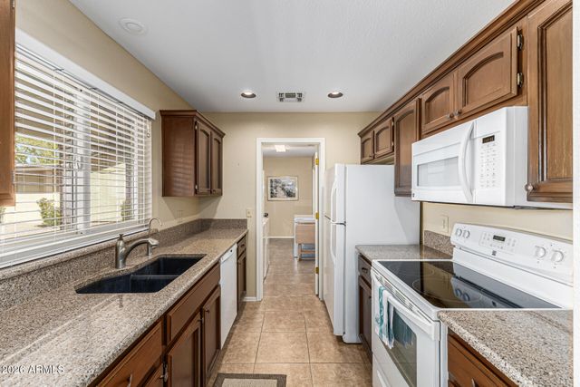 26606 S HOWARD Drive, Sun Lakes, AZ 85248