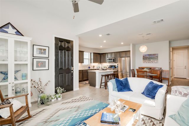 121 Harborside DR 102, San Marcos, TX 78666