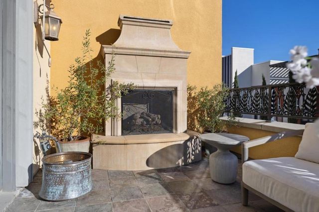 356 Santana Row 320, San Jose, CA 95128