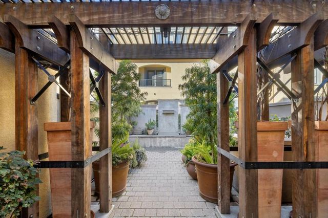 356 Santana Row 320, San Jose, CA 95128