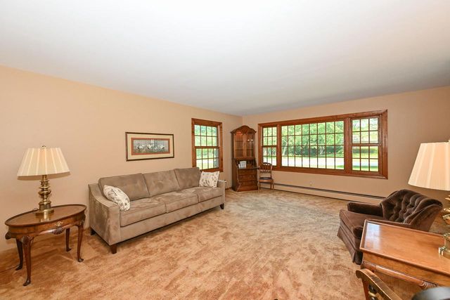 8081 Fielding LANE, Greendale, WI 53129