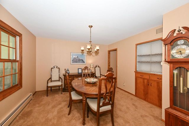 8081 Fielding LANE, Greendale, WI 53129