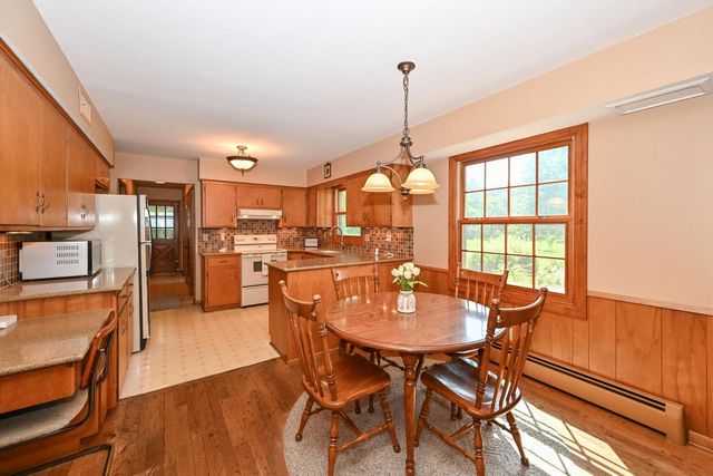 8081 Fielding LANE, Greendale, WI 53129
