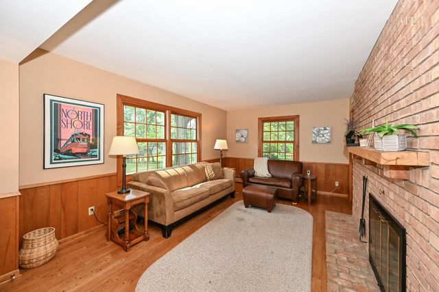 8081 Fielding LANE, Greendale, WI 53129