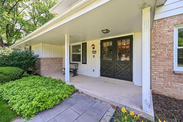8081 Fielding LANE, Greendale, WI 53129