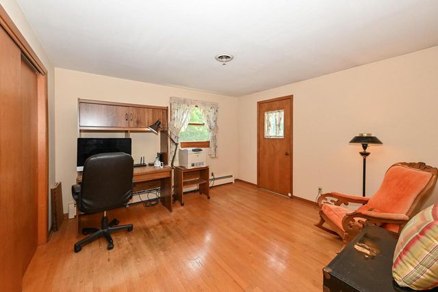 8081 Fielding LANE, Greendale, WI 53129