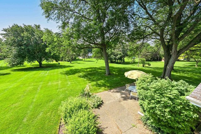 8081 Fielding LANE, Greendale, WI 53129