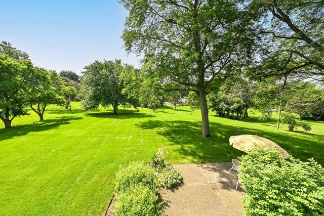 8081 Fielding LANE, Greendale, WI 53129