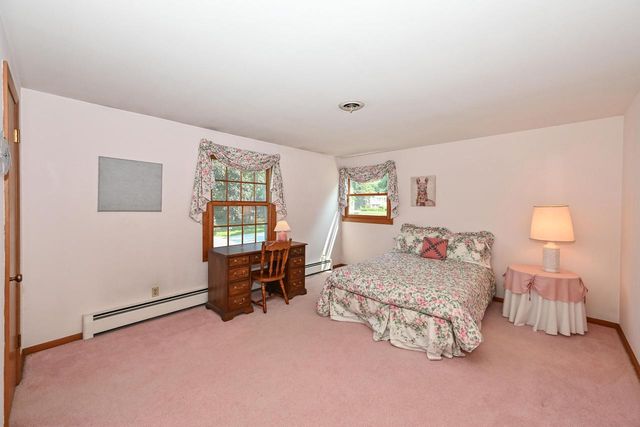 8081 Fielding LANE, Greendale, WI 53129