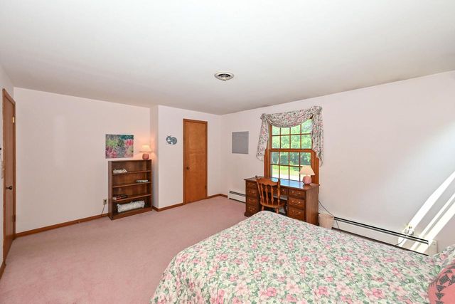 8081 Fielding LANE, Greendale, WI 53129