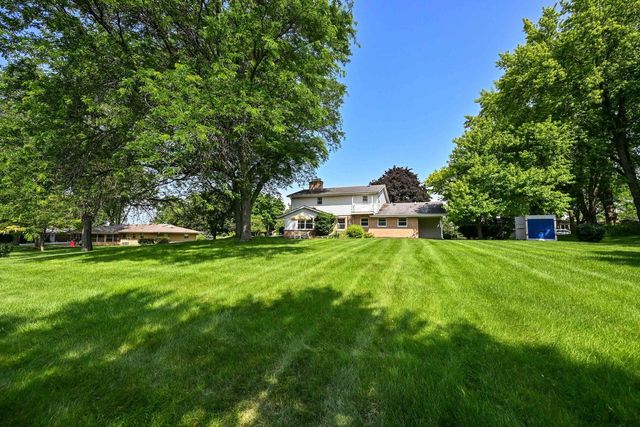 8081 Fielding LANE, Greendale, WI 53129