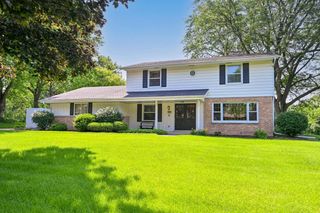 8081 Fielding LANE, Greendale, WI 53129