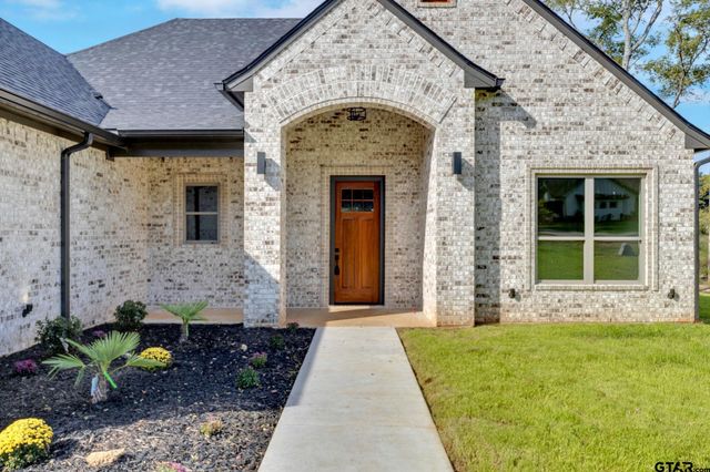 16618 Meadow Crest Dr, Lindale, TX 75771