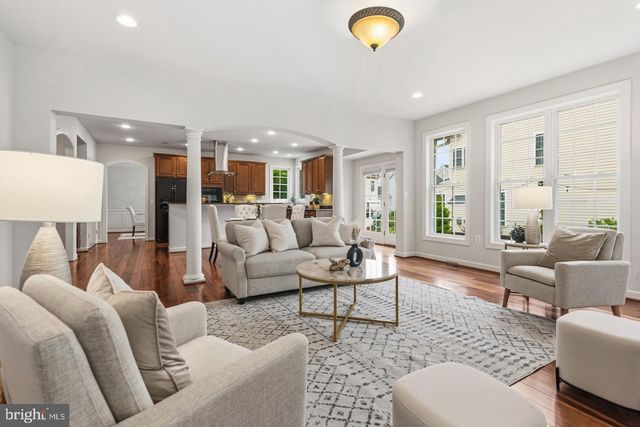 42511 MERIDIAN HILL DR, Brambleton, VA 20148