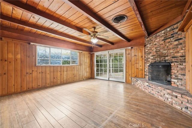 19607 Bryant, Northridge, CA 91324