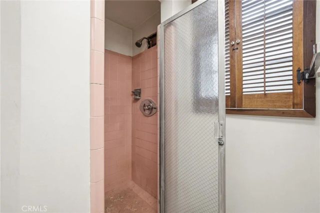 19607 Bryant, Northridge, CA 91324