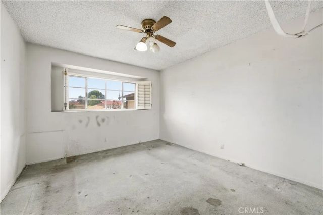 19607 Bryant, Northridge, CA 91324