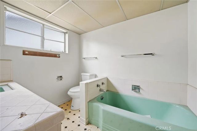19607 Bryant, Northridge, CA 91324