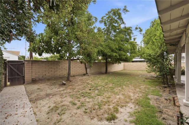 19607 Bryant, Northridge, CA 91324