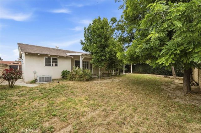 19607 Bryant, Northridge, CA 91324