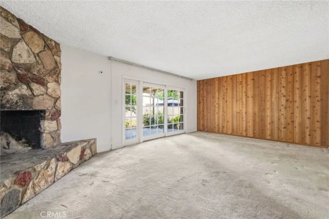 19607 Bryant, Northridge, CA 91324