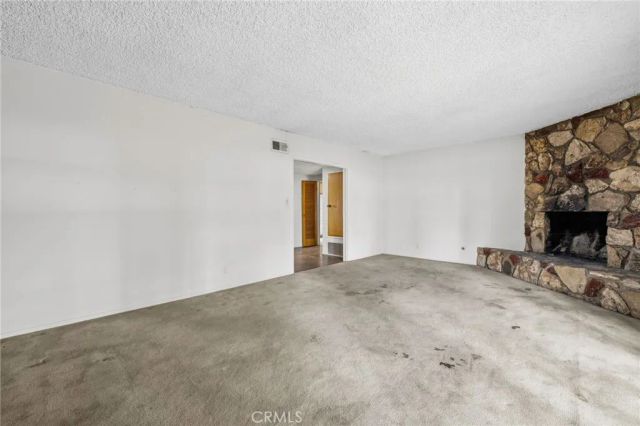 19607 Bryant, Northridge, CA 91324