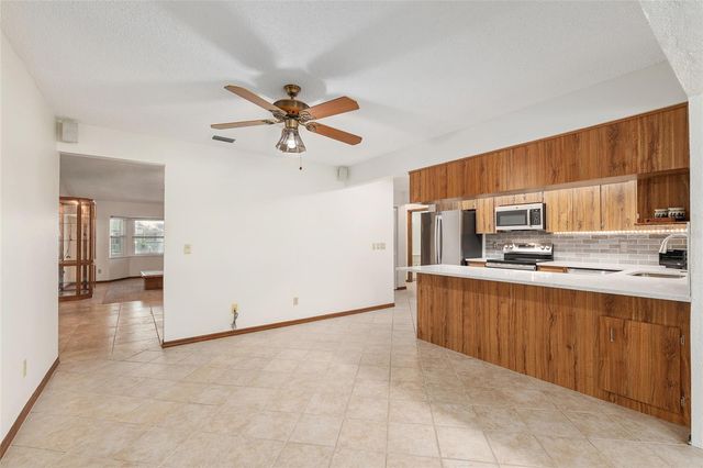 8560 SW 93RD LANE G, Ocala, FL 34481