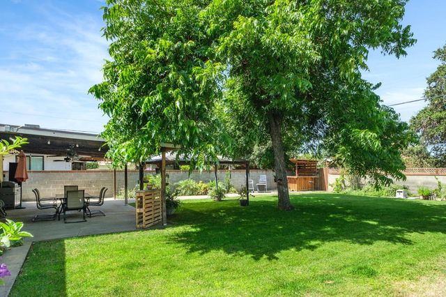 3543 N Hulbert Avenue, Fresno, CA 93705