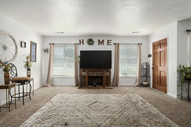 3543 N Hulbert Avenue, Fresno, CA 93705