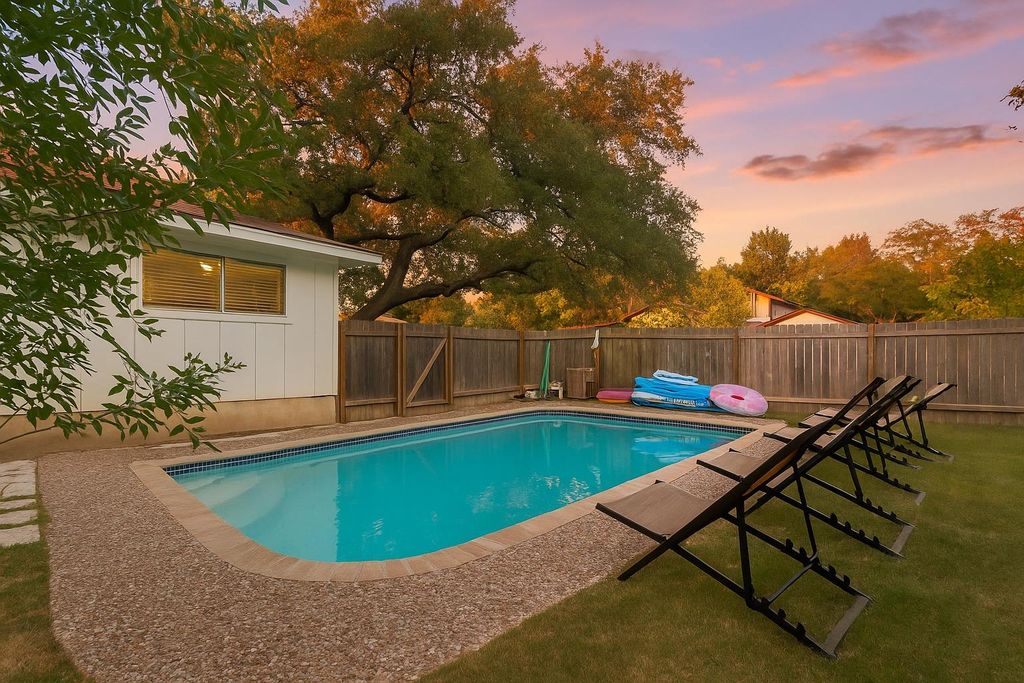 11500 Sterlinghill DR, Austin, TX 78758