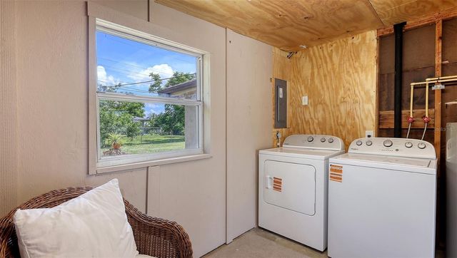 2551 WANETA DRIVE, Sarasota, FL 34231