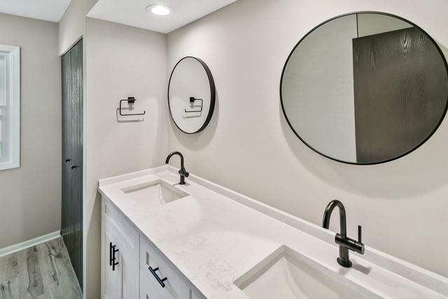 731 Roaring Brook Lane, Algonquin, IL 60102