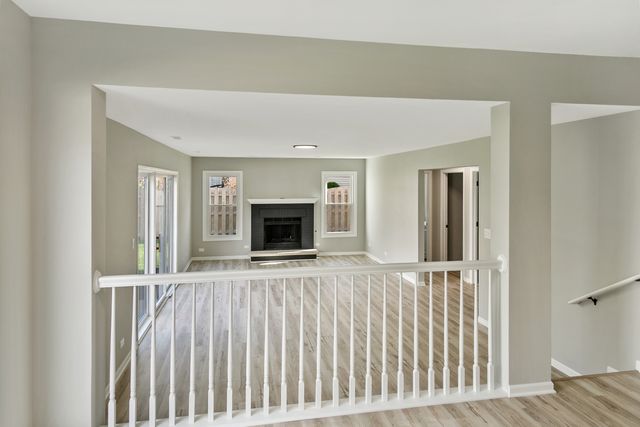731 Roaring Brook Lane, Algonquin, IL 60102