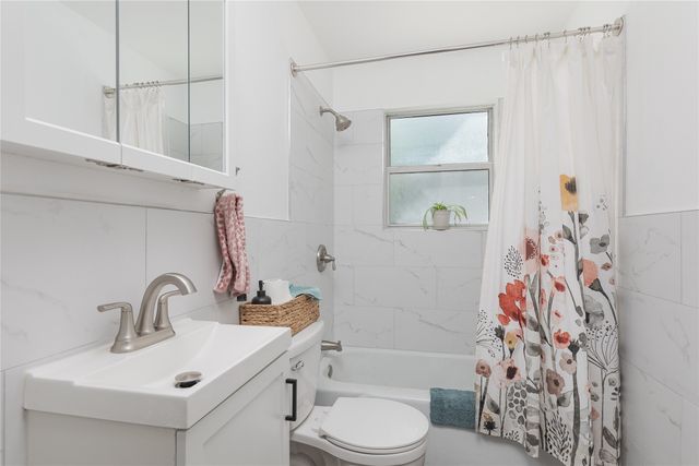 1731 Foster Drive, Arlington, TX 76012