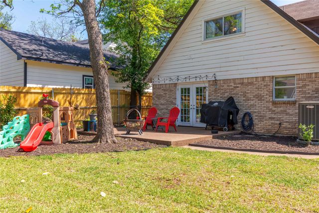 1731 Foster Drive, Arlington, TX 76012