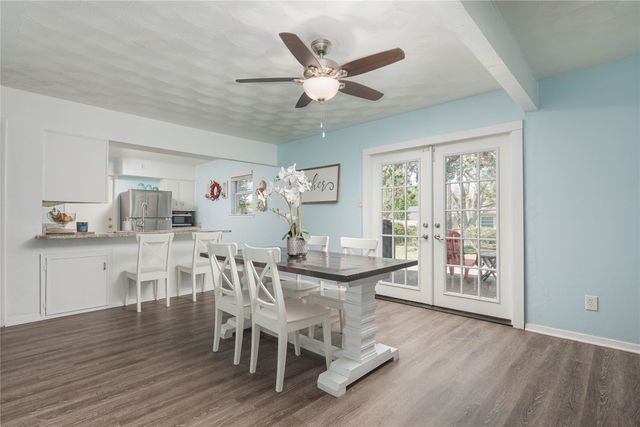 1731 Foster Drive, Arlington, TX 76012