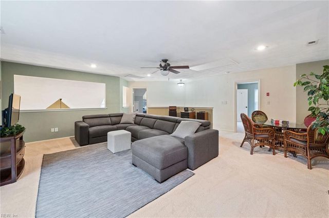 2644 Einstein DR, Virginia Beach, VA 23456