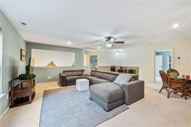 2644 Einstein DR, Virginia Beach, VA 23456