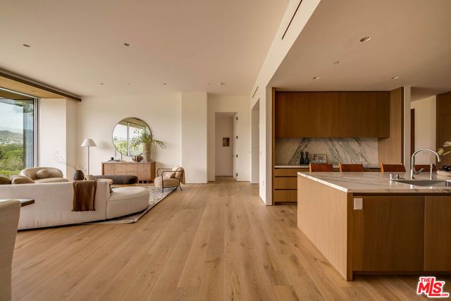 8899 Beverly Boulevard 5E, Los Angeles, CA 90048