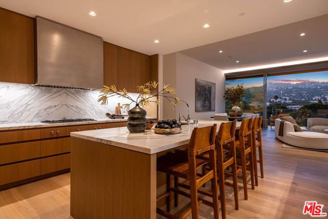 8899 Beverly Boulevard 5E, Los Angeles, CA 90048