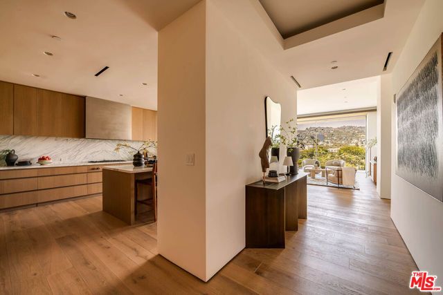 8899 Beverly Boulevard 5E, Los Angeles, CA 90048