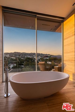 8899 Beverly Boulevard 5E, Los Angeles, CA 90048