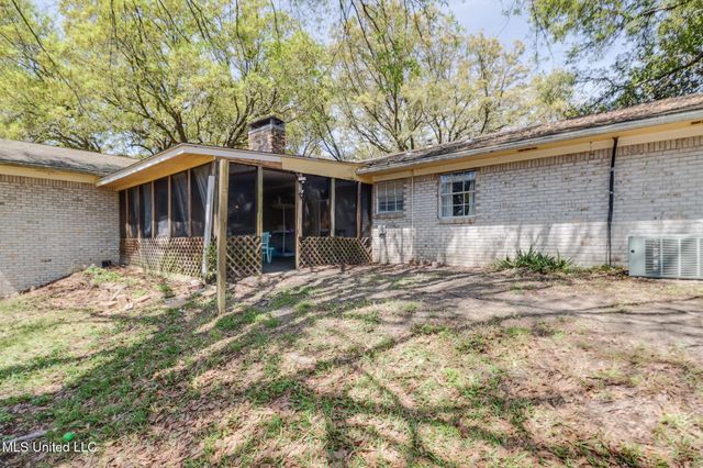 12413 Hanover Drive, Ocean Springs, MS 39564