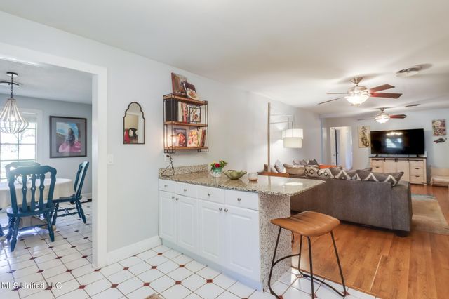 12413 Hanover Drive, Ocean Springs, MS 39564