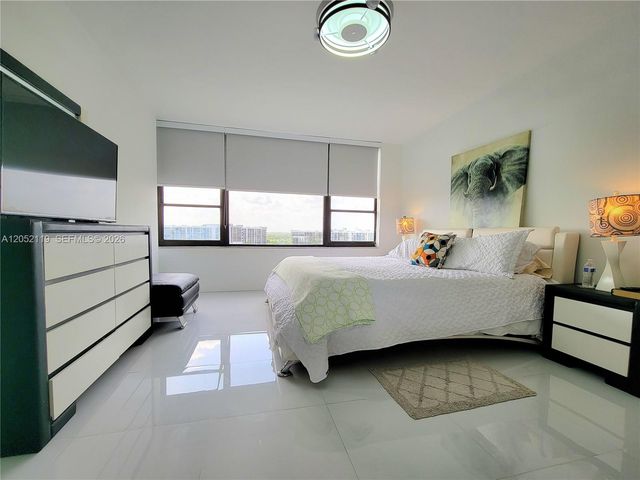 3505 S Ocean Dr 901, Hollywood, FL 33019