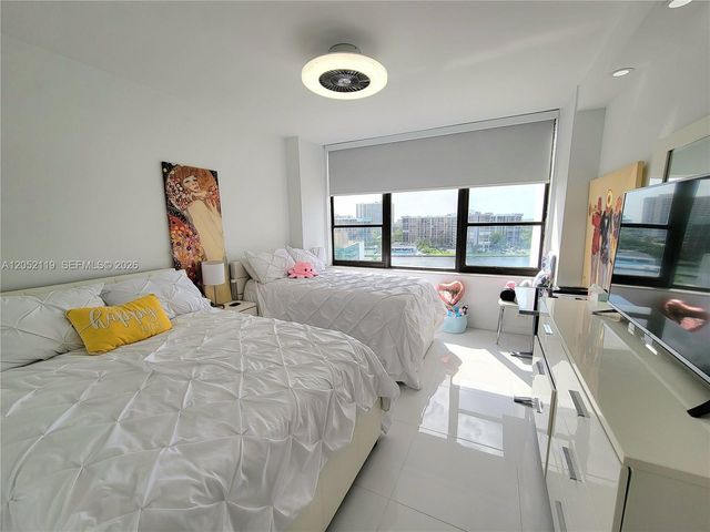 3505 S Ocean Dr 901, Hollywood, FL 33019