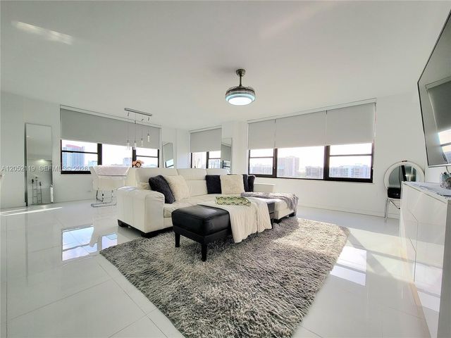 3505 S Ocean Dr 901, Hollywood, FL 33019