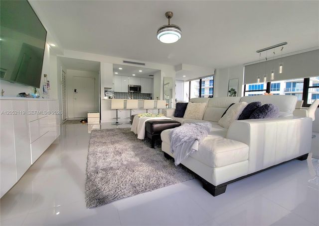 3505 S Ocean Dr 901, Hollywood, FL 33019