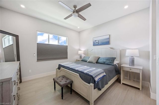 1395 CURLEW AVE 4-3, Naples, FL 34102