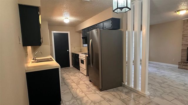 4003 Stonebridge DR A, Round Rock, TX 78681